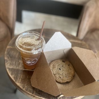 Foxtail Coffee - Peach lemonade iced tea + chocolate chip cookie - Coffee & Tea Near Me - Carrollwood, Florida Foxtail Coffee - Peach lemonade iced tea + chocolate chip cookie - Coffee & Tea Near Me - Carrollwood, Florida