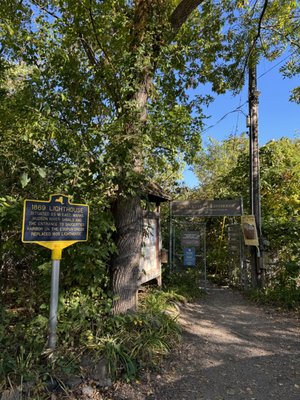 Saugerties Lighthouse by null