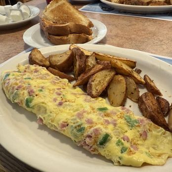 Astronomical Pancake House - Western Omelette - Breakfast & Brunch Near Me - Williamsburg, Virginia Astronomical Pancake House - Western Omelette - Breakfast & Brunch Near Me - Williamsburg, Virginia