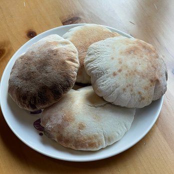 Azkadenya - Mezza Diner - Freshly baked mini pitas - Middle Eastern Near Me - Toronto, Ontario