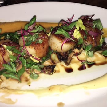 Siena Tavern - Seared diver scallops - Italian Near Me - Chicago, Illinois