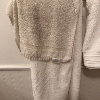 Rhett House Inn - Our wash cloth next to the bath towel. - Hotels Near Me - Beaufort, South Carolina