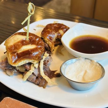 Cooper’s Hawk Winery & Restaurant - American Near Me - Jacksonville, Florida