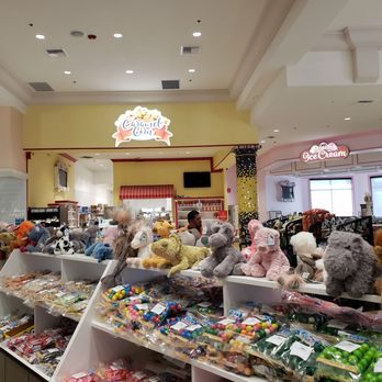 EddieWorld - Popcorn Bar - Service Stations Near Me - Yermo, California