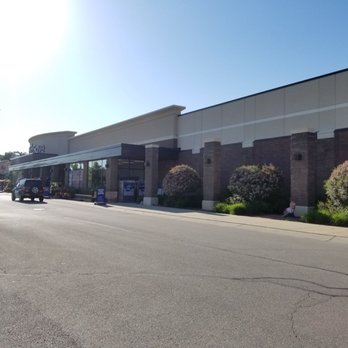 Pick 'n Save - Front expanse of store. - Grocery Near Me - Waukesha, Wisconsin Pick 'n Save - Front expanse of store. - Grocery Near Me - Waukesha, Wisconsin