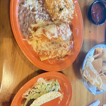 Agavero Cantina - Mexican Near Me - Austell, Georgia