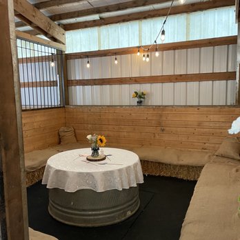 RidgeStables - Dining area - Pet Boarding Near Me - Scio, Oregon