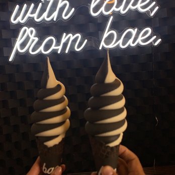 Bae - Mixed Feelings: charcoal pineapple and vanilla - Ice Cream & Frozen Yogurt Near Me - Houston, Texas