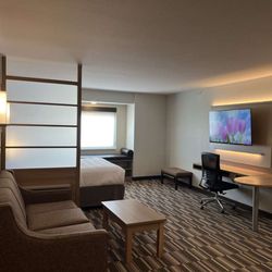 Microtel Inn & Suites by Wyndham Limon - Queen Suite Guestroom