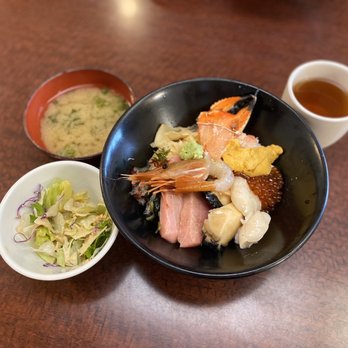 Waraku - Izakaya Near Me - Torrance, California