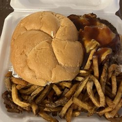 Memories Food & Spirits - Bulls eye burger