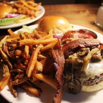 Friedman's - Delicious burger - Breakfast & Brunch Near Me - New York, New York Friedman's - Delicious burger - Breakfast & Brunch Near Me - New York, New York