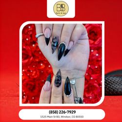 BB Nails - Sleek black snake design -- fierce, elegant, and full of mysterious fall energy.  Reserve your bold mani today!
