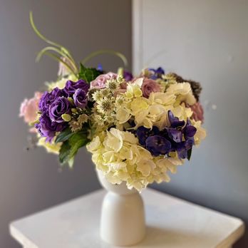 Laura Clare - Custom floral arrangements for any occasion! - Florists Near Me - Far Hills, New Jersey Laura Clare - Custom floral arrangements for any occasion! - Florists Near Me - Far Hills, New Jersey