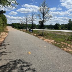 Patriots Park - Paved trails for bike or walking