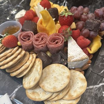 Pur Noire - Charcuterie Board - Wineries Near Me - Dallas, Texas Pur Noire - Charcuterie Board - Wineries Near Me - Dallas, Texas