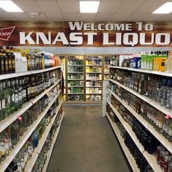 Knast Liquor Store