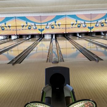 Hillside Bowl - Not sure why their website states they have "state of the art scoring devices". Looks pretty basic to me. - Pool Halls Near Me - Hillside, Illinois