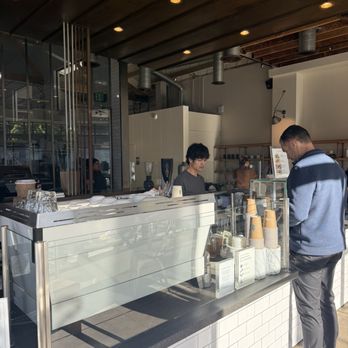 Blue Bottle Coffee - Arts District - Bar - Coffee & Tea Near Me - Los Angeles, California Blue Bottle Coffee - Arts District - Bar - Coffee & Tea Near Me - Los Angeles, California
