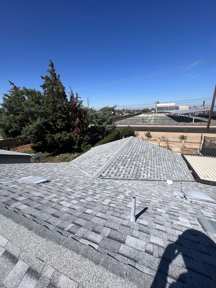 Slide of J & R Elite Roofing