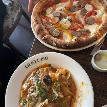 Olio e Più - Pappardelle and Sausage pizza - Pizza Near Me - New York, New York Olio e Più - Pappardelle and Sausage pizza - Pizza Near Me - New York, New York
