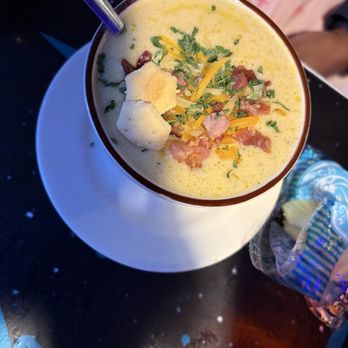 Lost In Taste - Creamy Spudnik - Sports Bars Near Me - Christiansburg, Virginia