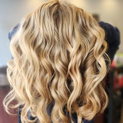 Highlights on non-layered hair by Stella