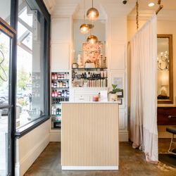 Sixteen Eighty Eight a Hair Studio