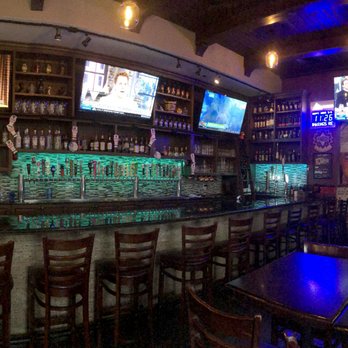 Crosstown Pub & Grill Batavia - Chicken Wings Near Me - Batavia, Illinois Crosstown Pub & Grill Batavia - Chicken Wings Near Me - Batavia, Illinois