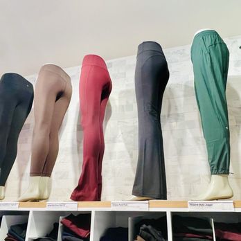 Lululemon - Display pants - Sports Wear Near Me - Winter Park, Florida