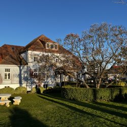Wirtshaus Steinhagen - Park angrenzend an das Restaurant.