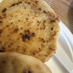 El Sitio Restaurant - Pupusas de chicharrón