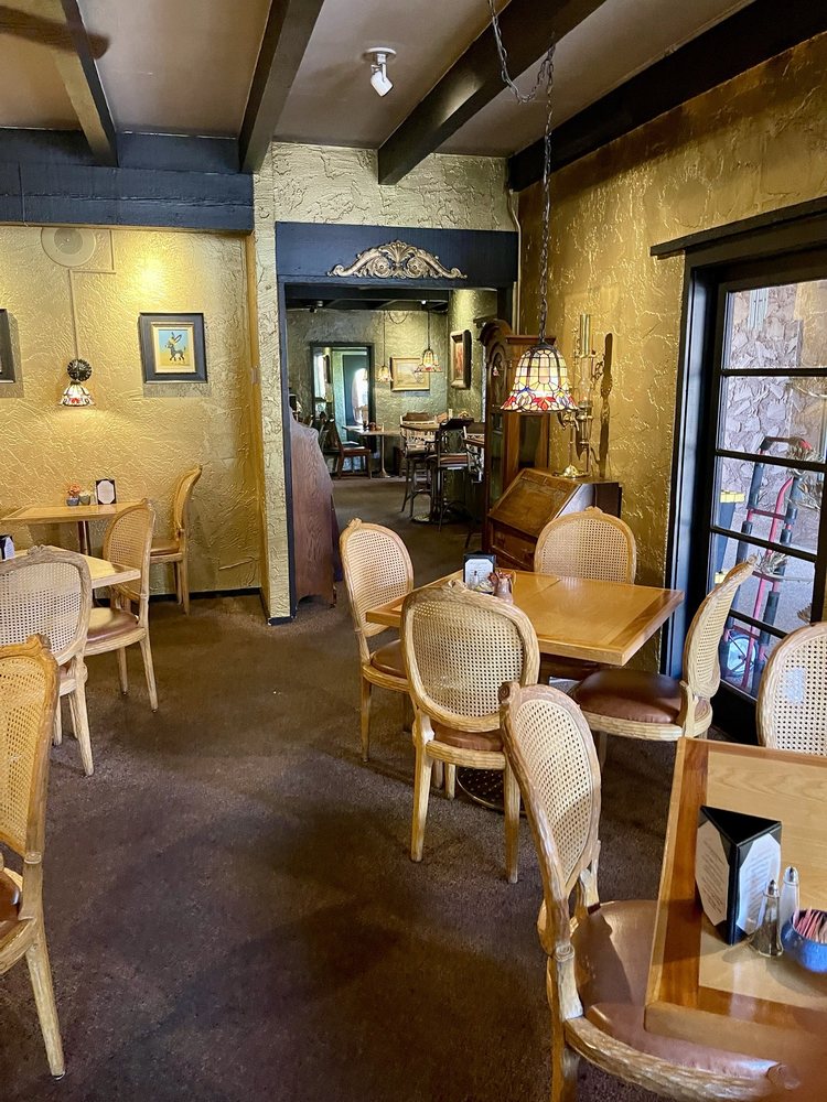 Judi’s Restaurant & Lounge