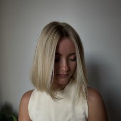 Caprice Does Hair