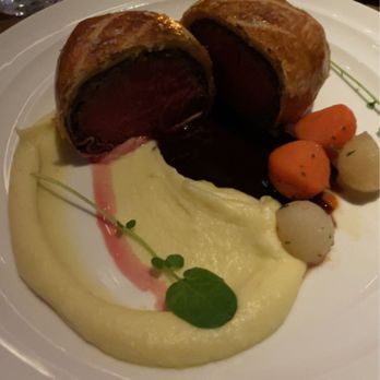 Gordon Ramsay Hell's Kitchen - Beef Wellington - Desserts Near Me - Washington, DC, District of Columbia