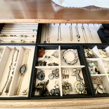 Simply Put Design - Having your Jewelry untangled and organized is peace of mind. - Home Organization Near Me Simply Put Design - Having your Jewelry untangled and organized is peace of mind. - Home Organization Near Me