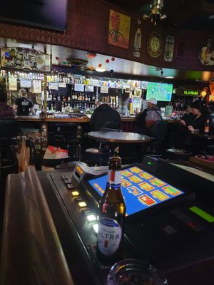 Huntridge Tavern by null