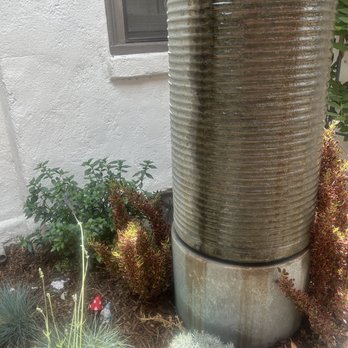 Piccadilly Grace - water fountain next to the table. - Coffee & Tea Near Me - South Pasadena, California
