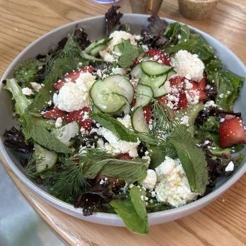 Big Grove Brewery - Strawberry Feta Salad - Brewpubs Near Me - Des Moines, Iowa