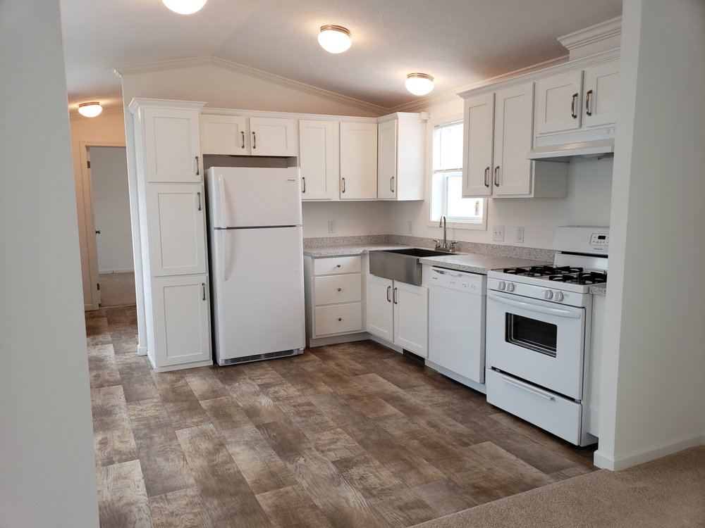 BROOKSIDE MOBILE ESTATES Updated August 2024 11 Photos 3121 State