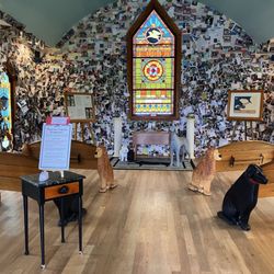 Dog Mountain, Home of Stephen Huneck Gallery