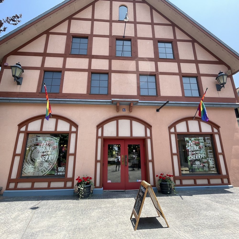 Cherry Republic - Frankenmuth - the front of the building - Wine Tasting Room Near Me - Frankenmuth, Michigan