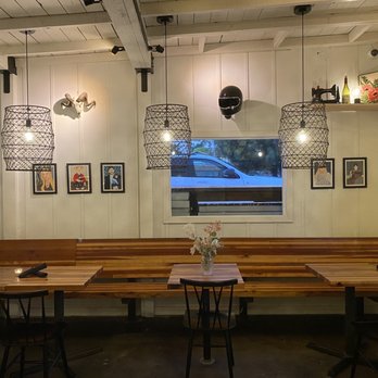 Valentina - Inside - Seafood Near Me - Encinitas, California Valentina - Inside - Seafood Near Me - Encinitas, California