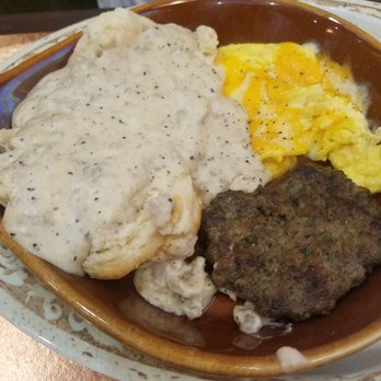 Another Broken Egg Cafe - Biscuit and Gravy Plate - Breakfast & Brunch Near Me - Jacksonville, Florida