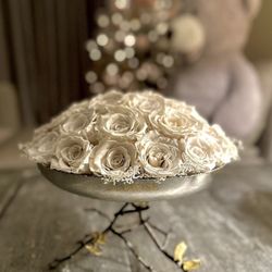 Márose Flowers and Chocolates - Visit our Instagram page @MAROSE_OFFICIAL for more options.