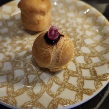 Gordon Ramsay Steak - Amuse bouche - Steakhouses Near Me - Richmond, British Columbia