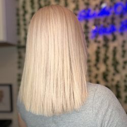 Shades Of Colors Hair Studio - Blonde