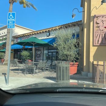 Crumbl - Redlands - Bakeries Near Me - Redlands, California