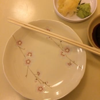 Goleta Sushi House - Adorable cherry blossom plate - Sushi Bars Near Me - Goleta, California