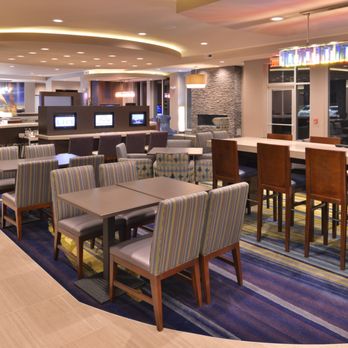SpringHill Suites Raleigh Cary - Cafe seating - Hotels Near Me - Cary, North Carolina SpringHill Suites Raleigh Cary - Cafe seating - Hotels Near Me - Cary, North Carolina